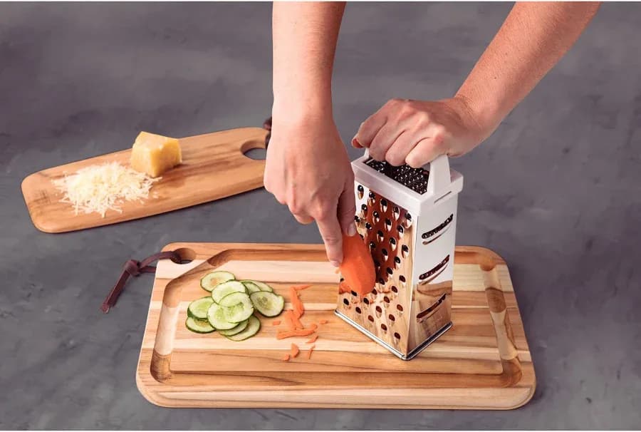 Rallador De Acero Con Mango De Plastico